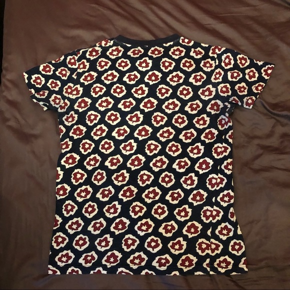 Dangerfield Cartoon Maple Leaf Design Shirt - Picture 2 of 4